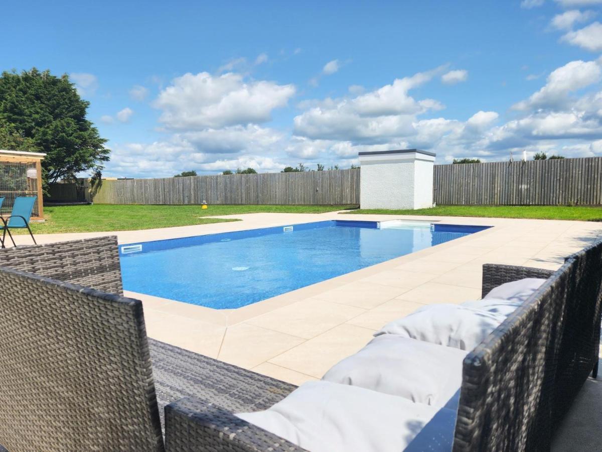 Sea View - 1 Bed Suite - Ocean Breeze - Port Eynon Buitenkant foto